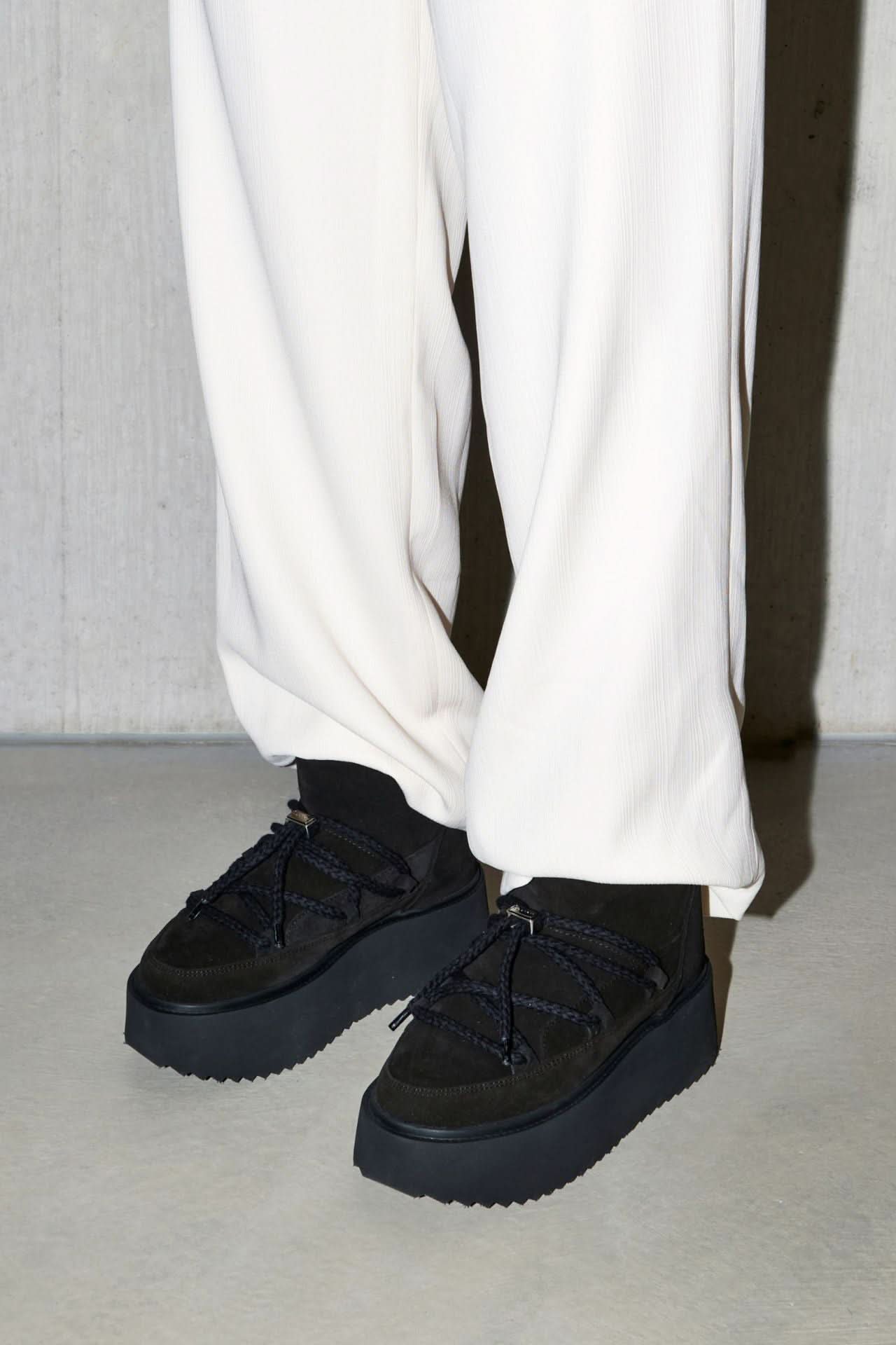 Classic Low Platform Black Leather Winter Boots
