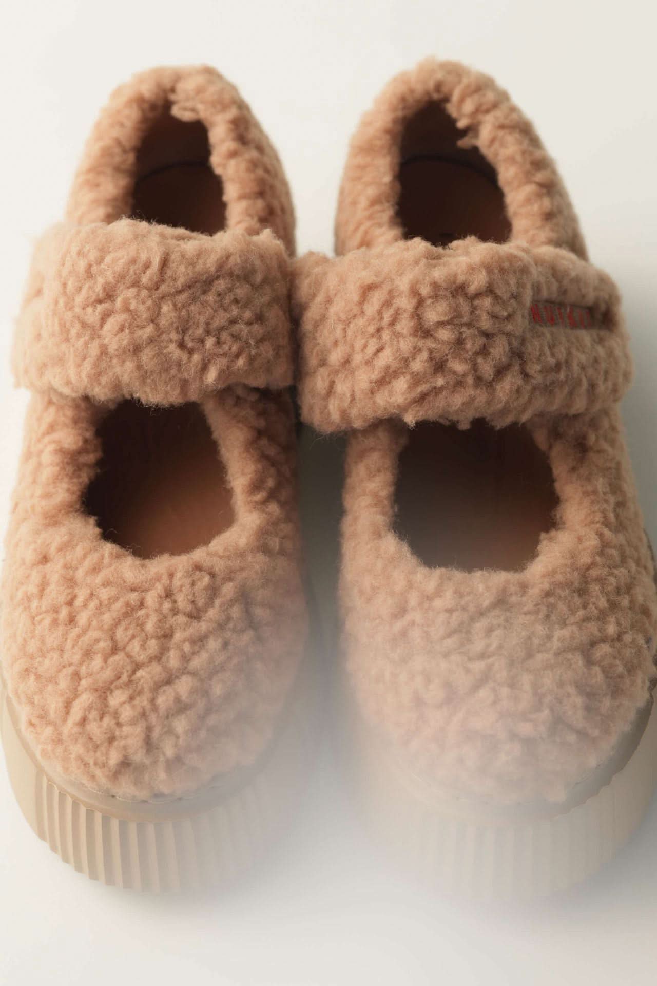 Matilda MJ Curly Beige Leather Winter Sneakers