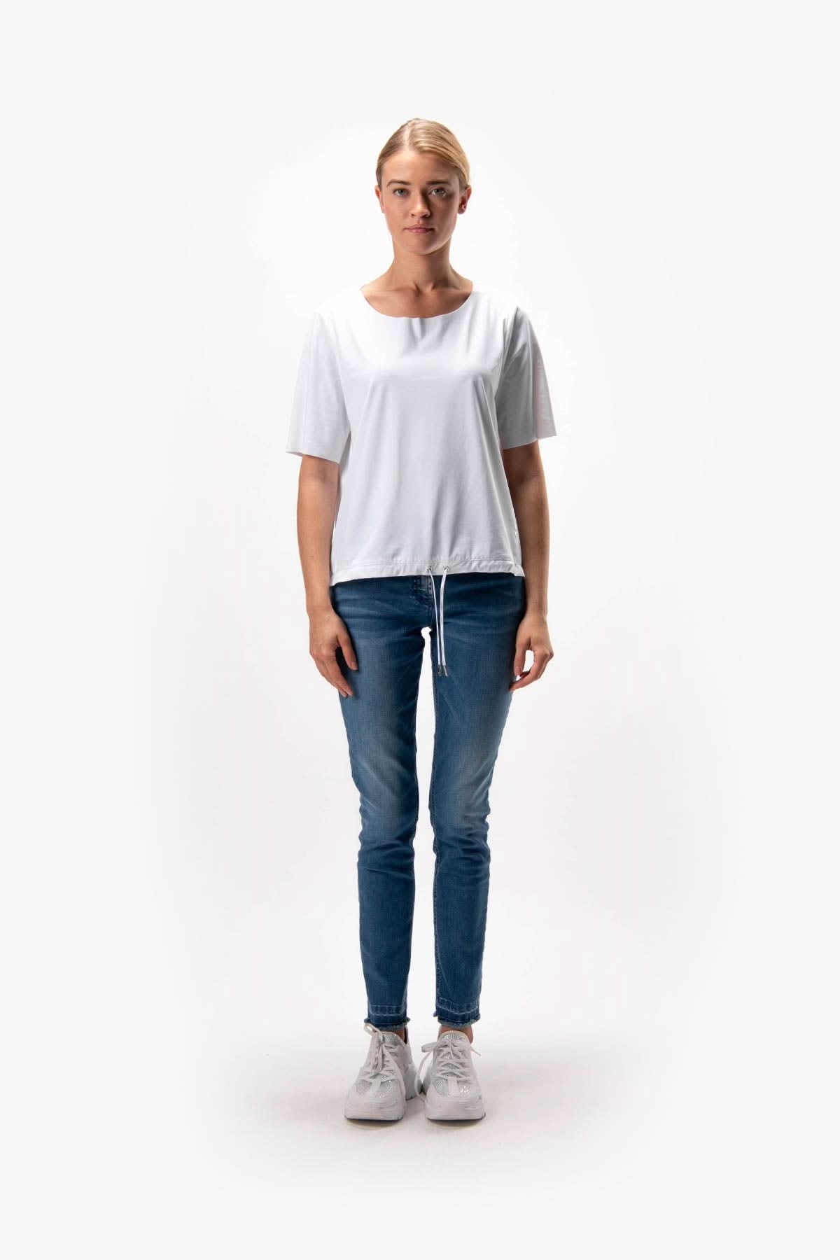 Utta white t-shirt