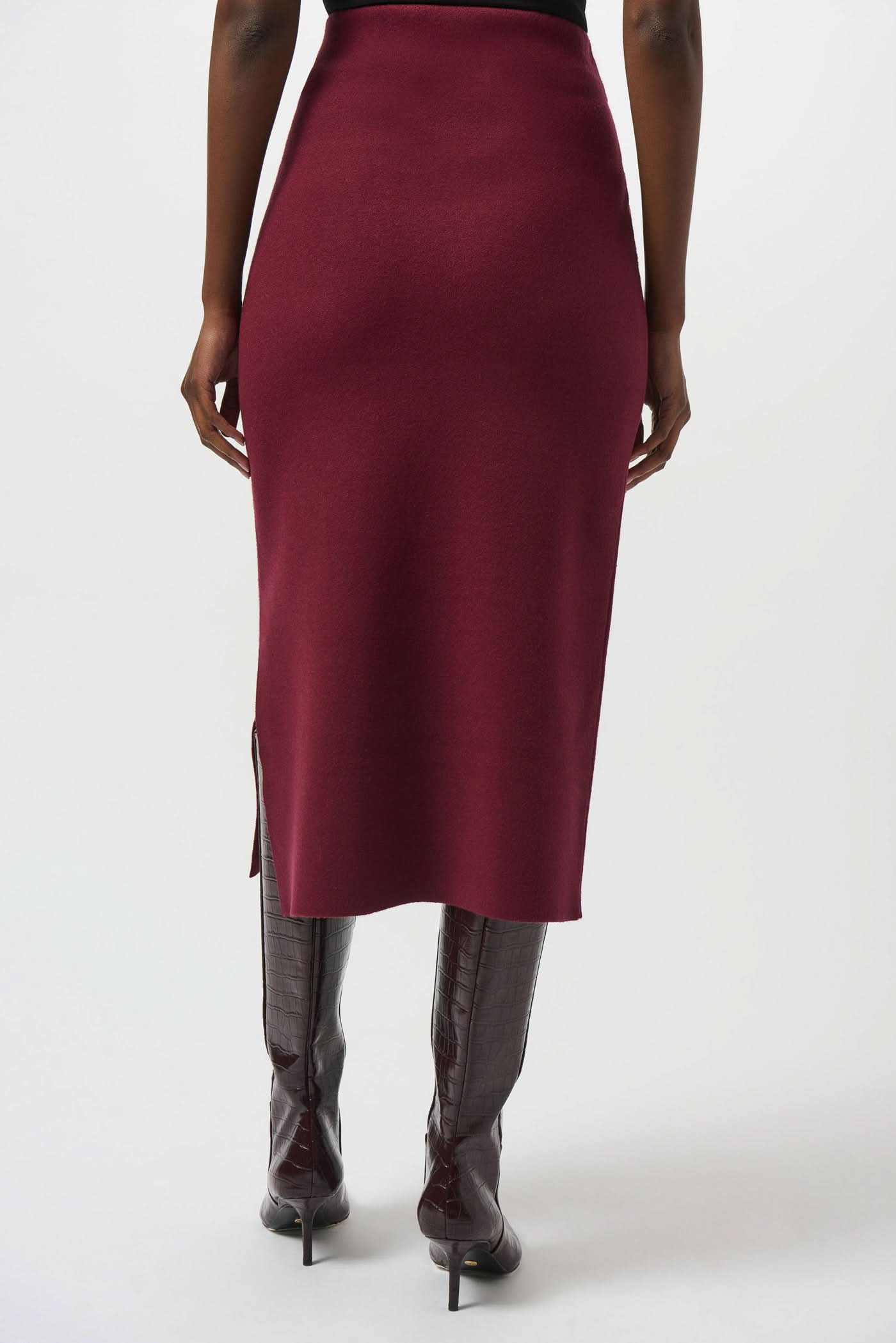 Burgundy knit skirt