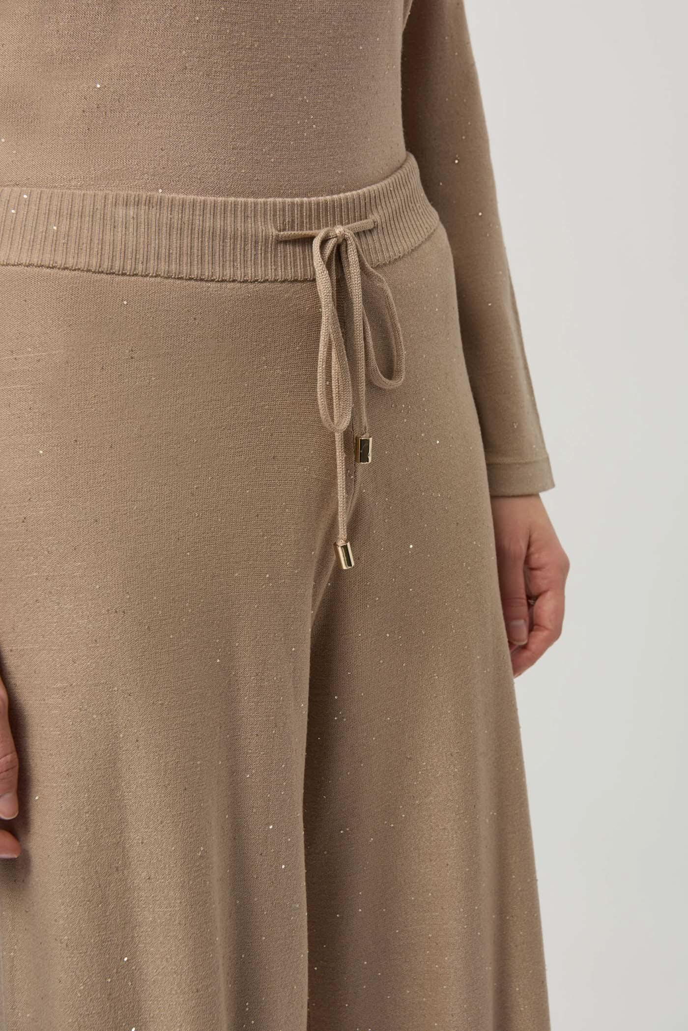 Beige knit trousers