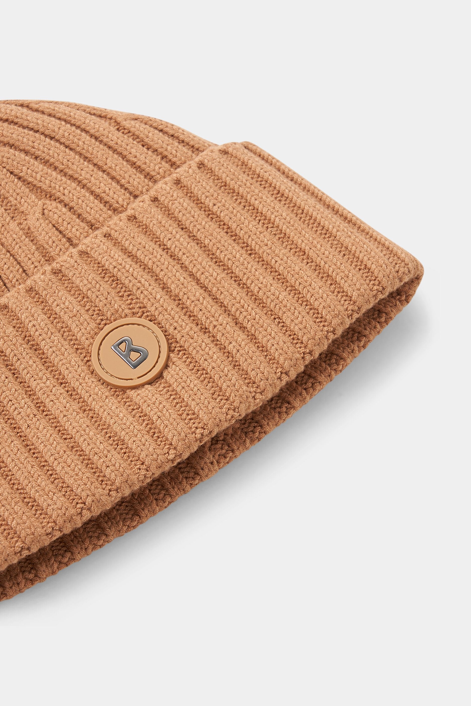 Beżowa czapka z wełną BONY