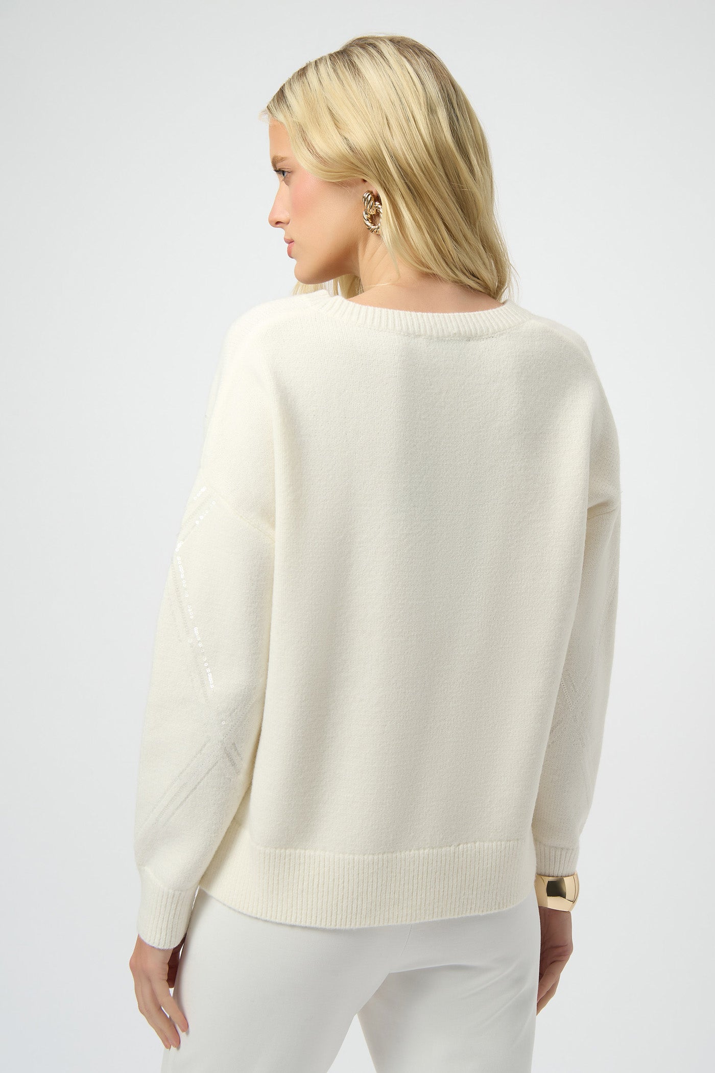Biały sweter Chic