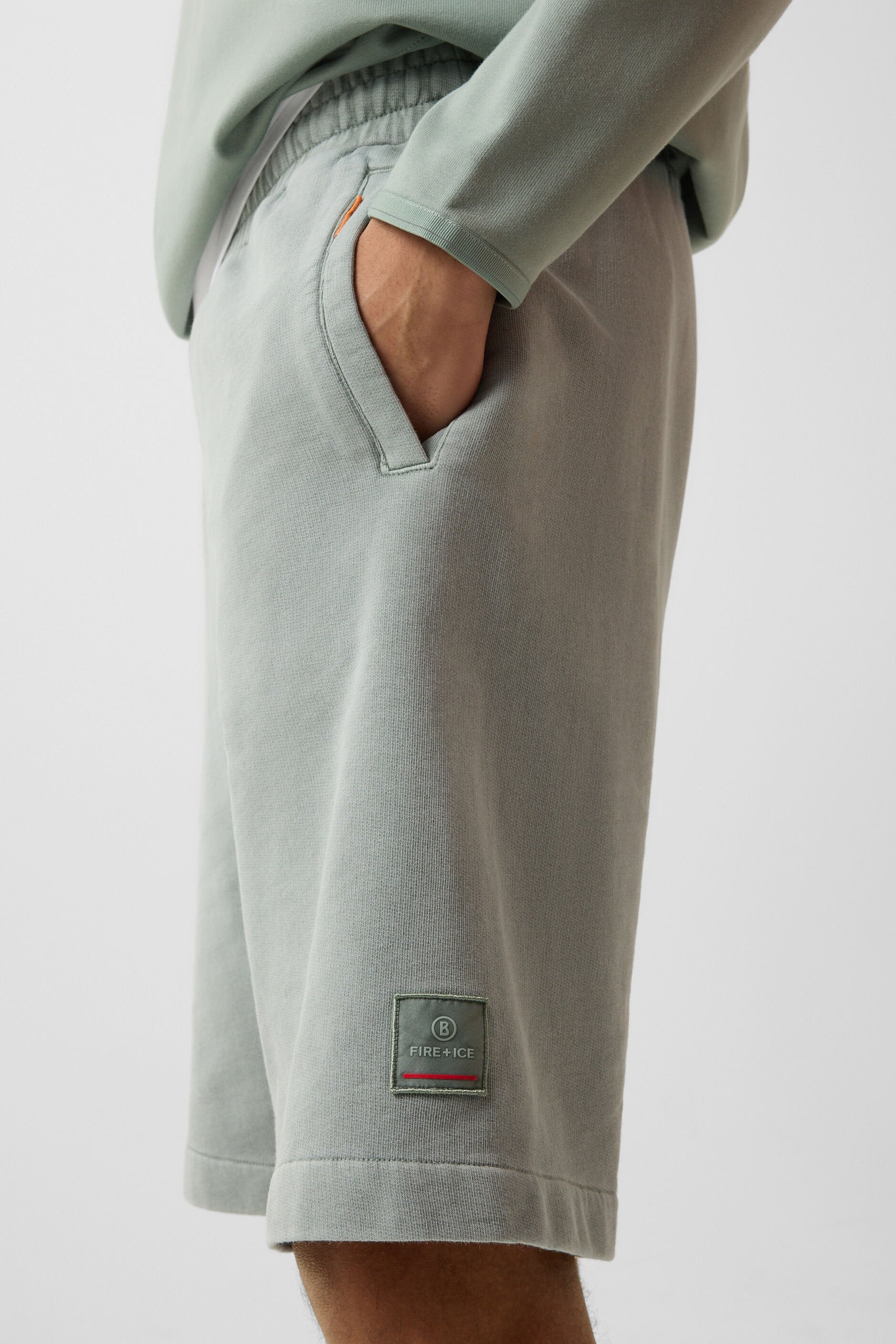 Zielone szorty dresowe IUSEPH