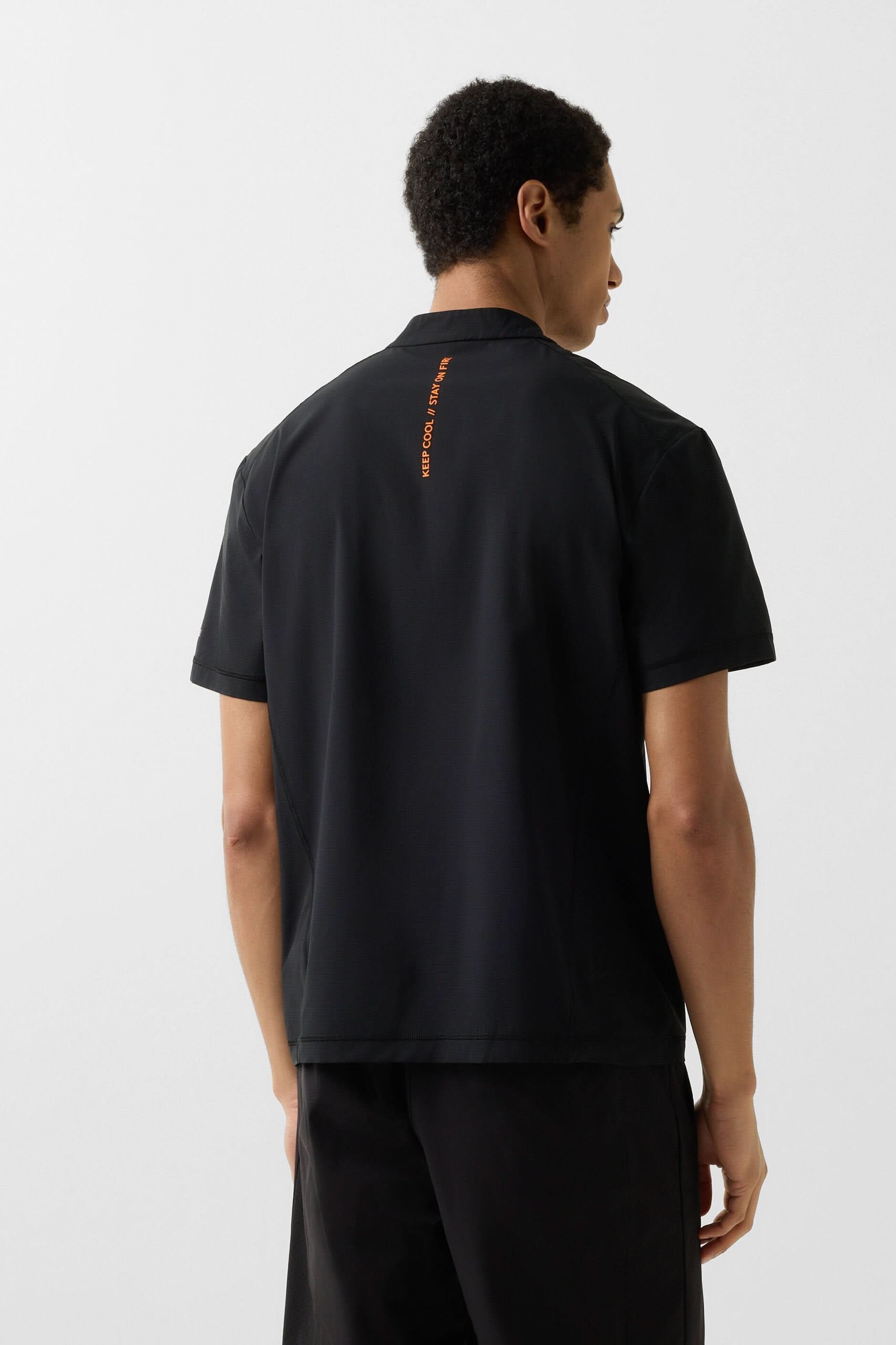 Czarny T-shirt AOULI