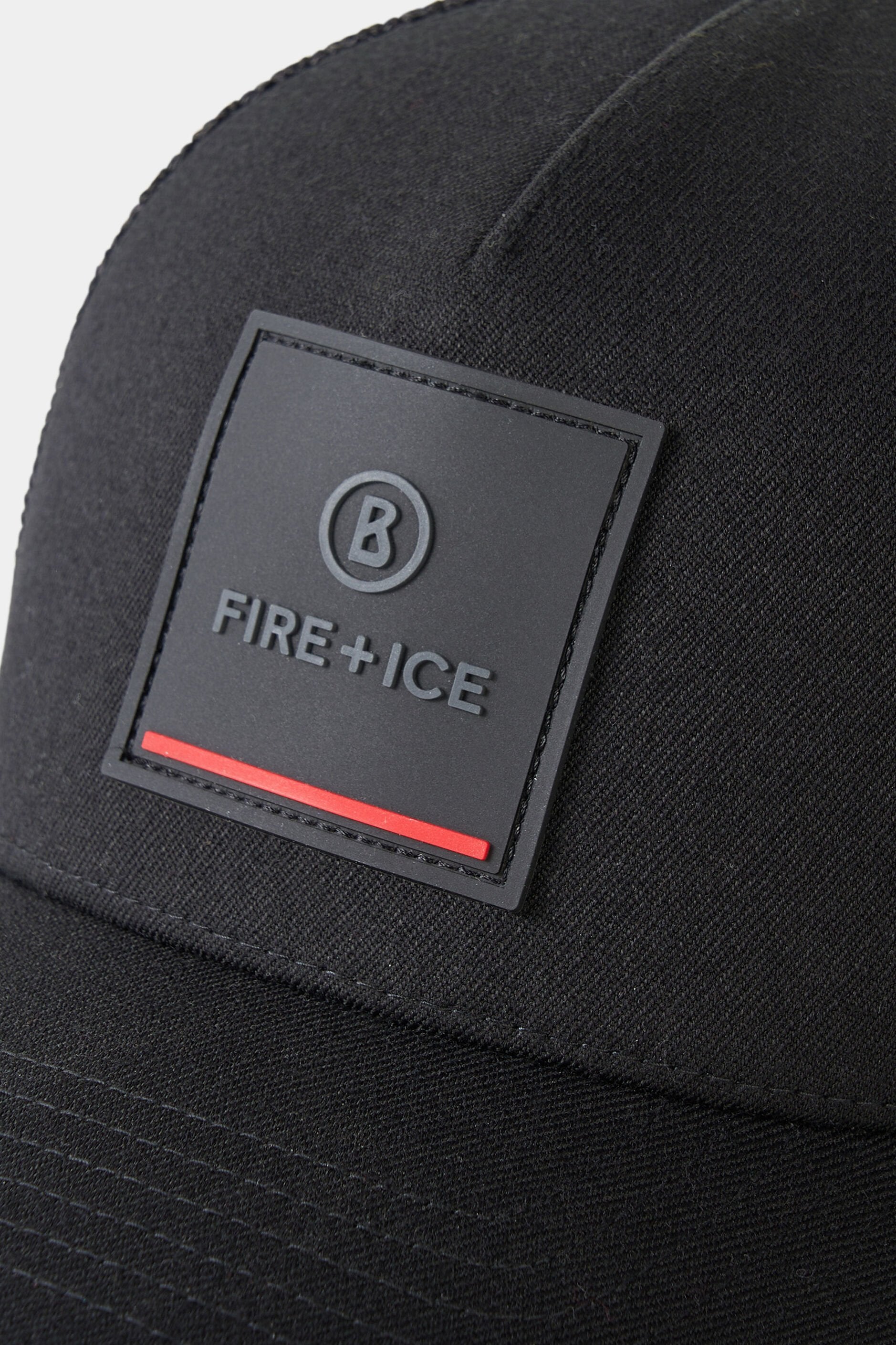 Czarna czapka z daszkiem MORAY