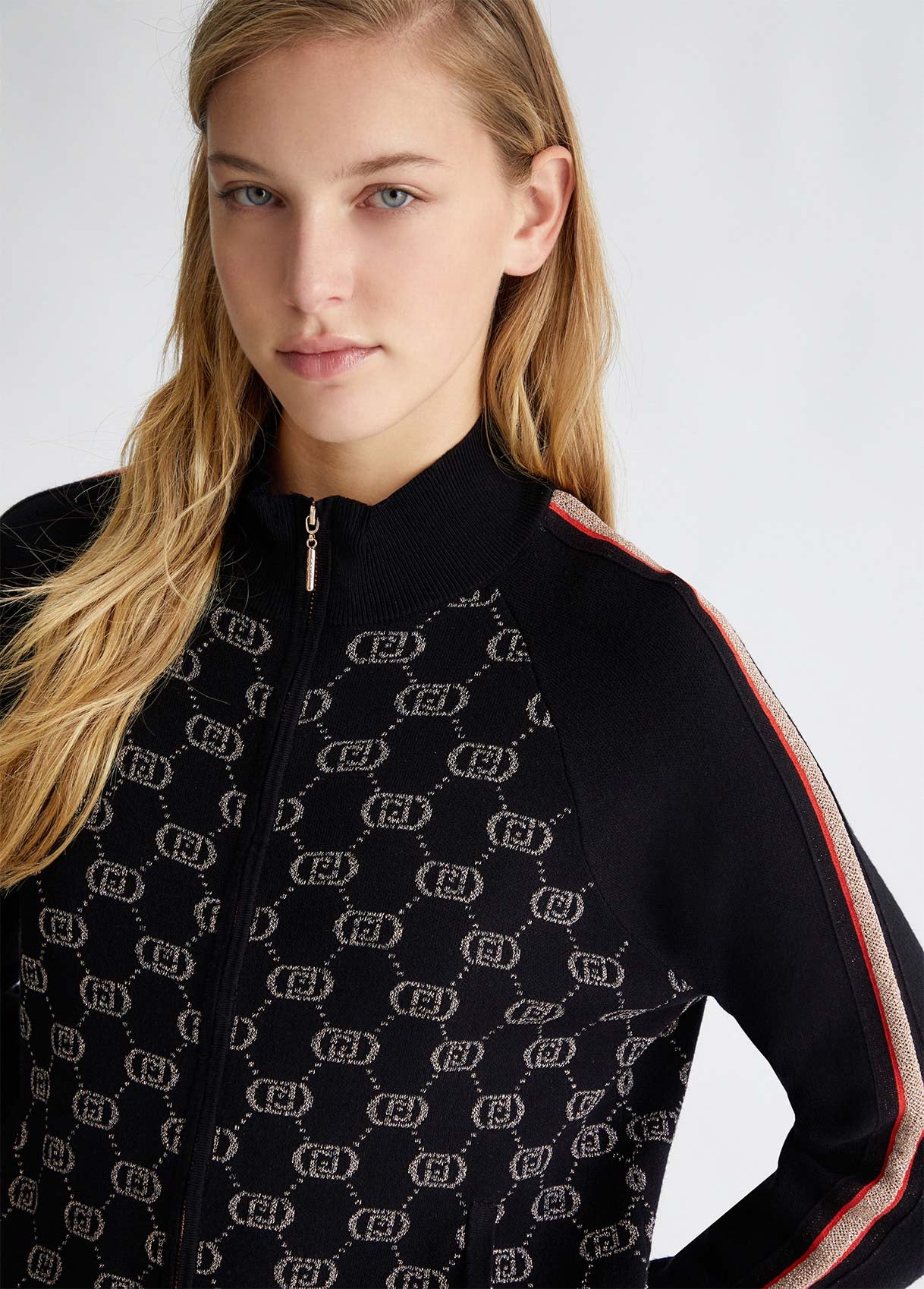 Women's cardigan