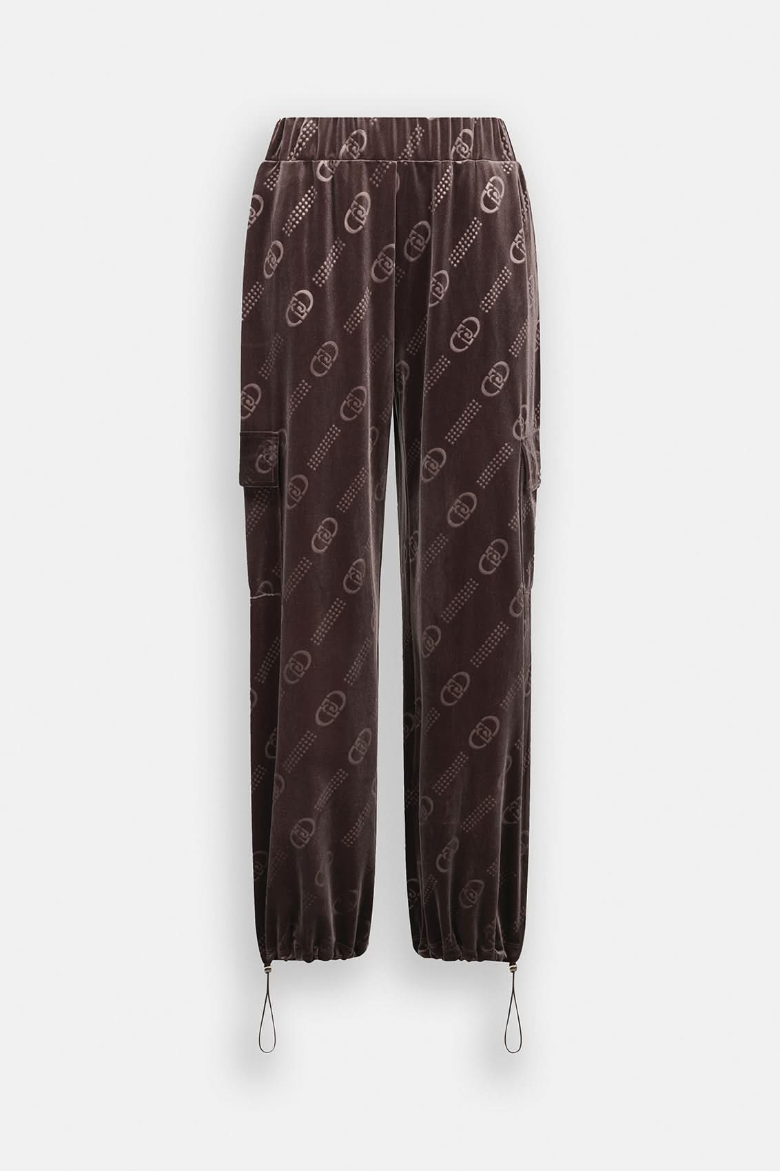 Czekoladowe spodnie w logotypy