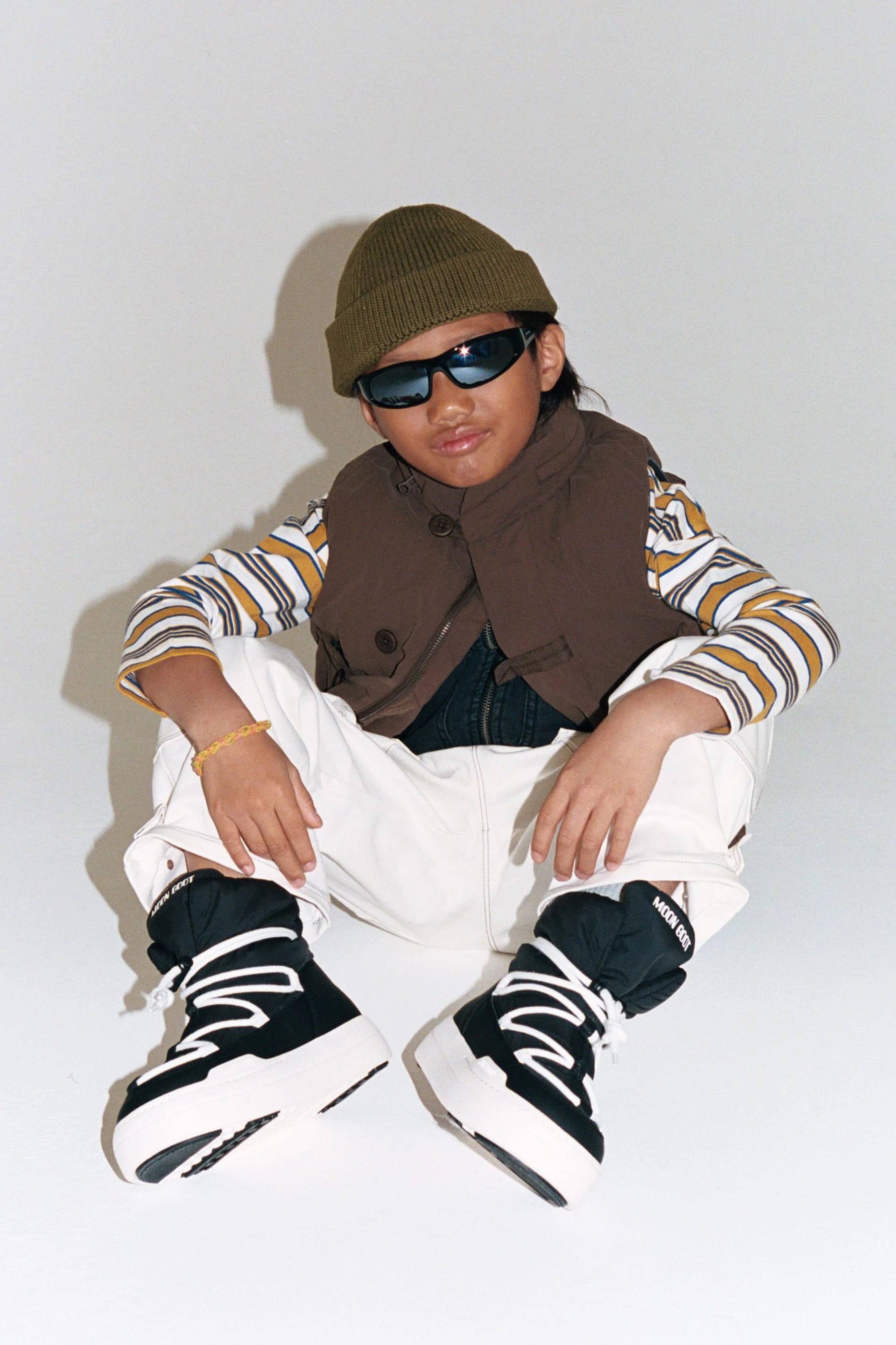 Czarne dziecięce buty zimowe MB JR PARK LACE MID