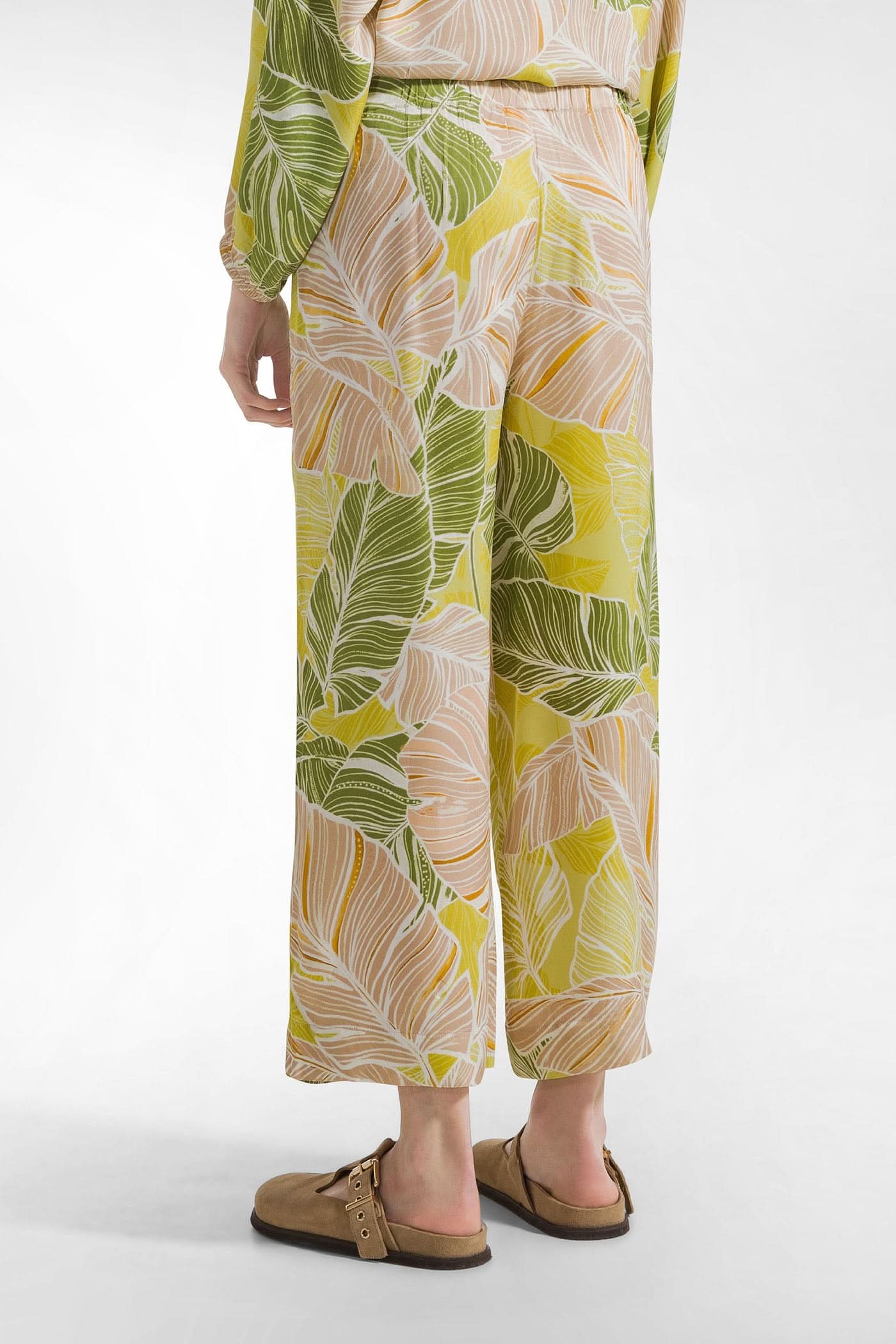 Beige satin trousers with print