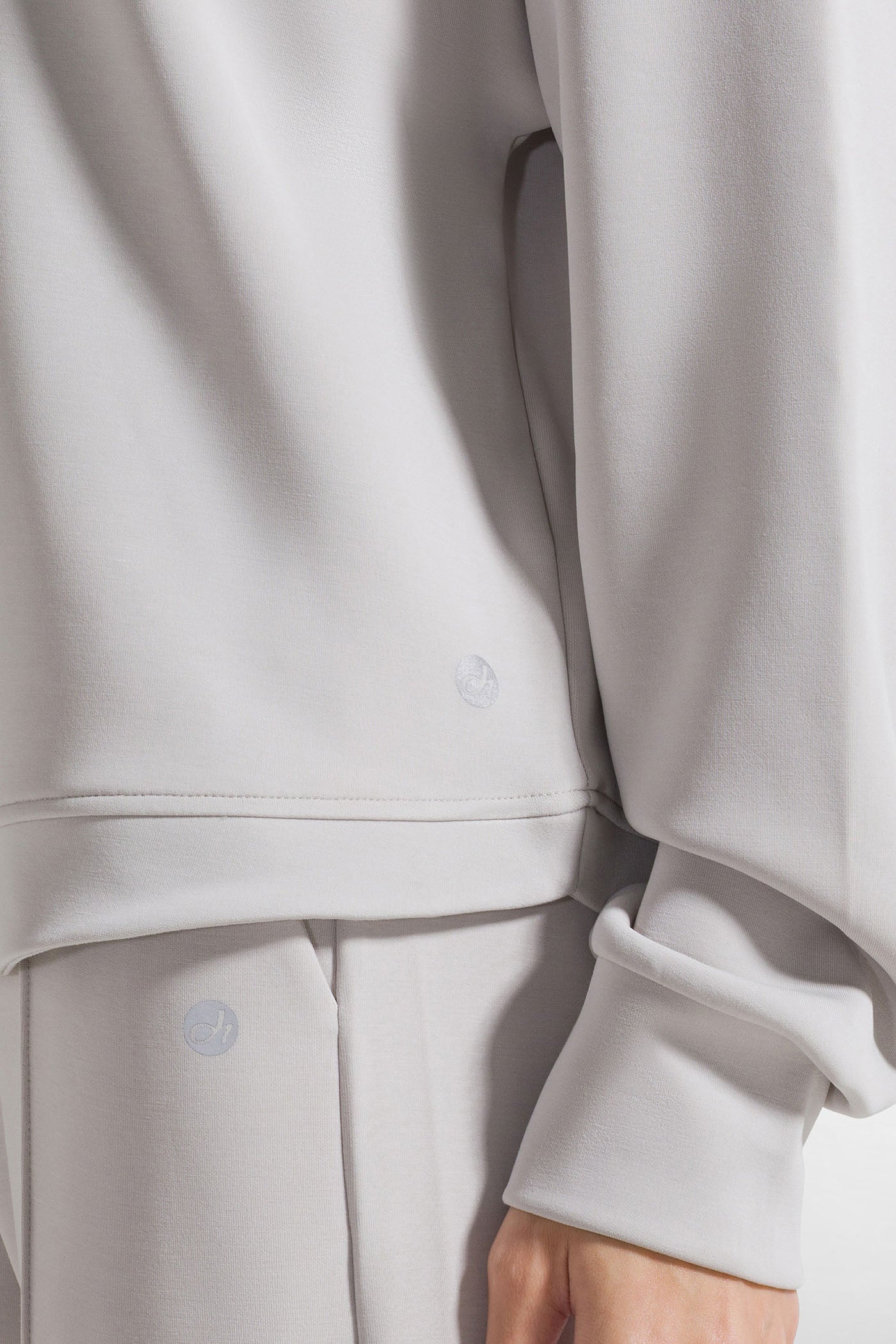 Szara miękka bluza damska