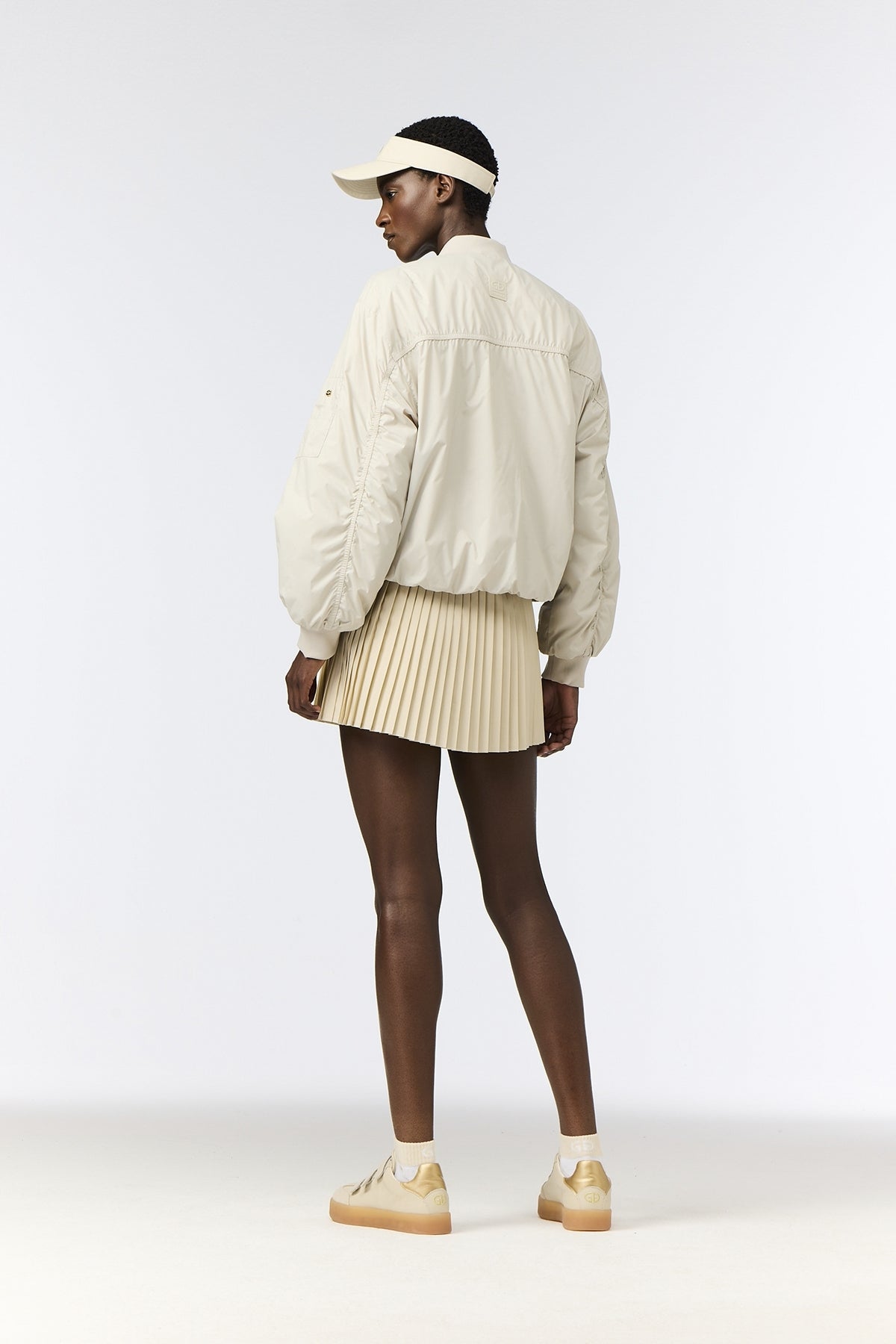 Jasnobeżowa kurtka ISOLANA bomber jacket