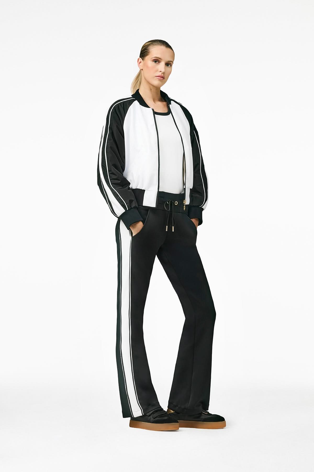 Biało czarna kurtka SUNOVA track jacket