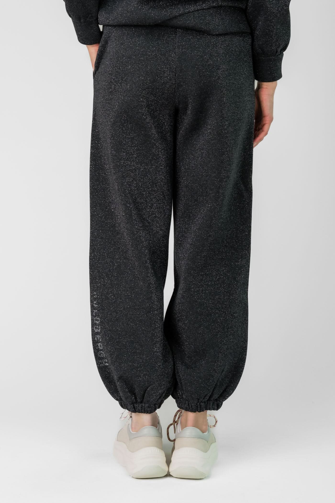 Czarne spodnie dresowe GLIMPSE sweatpant