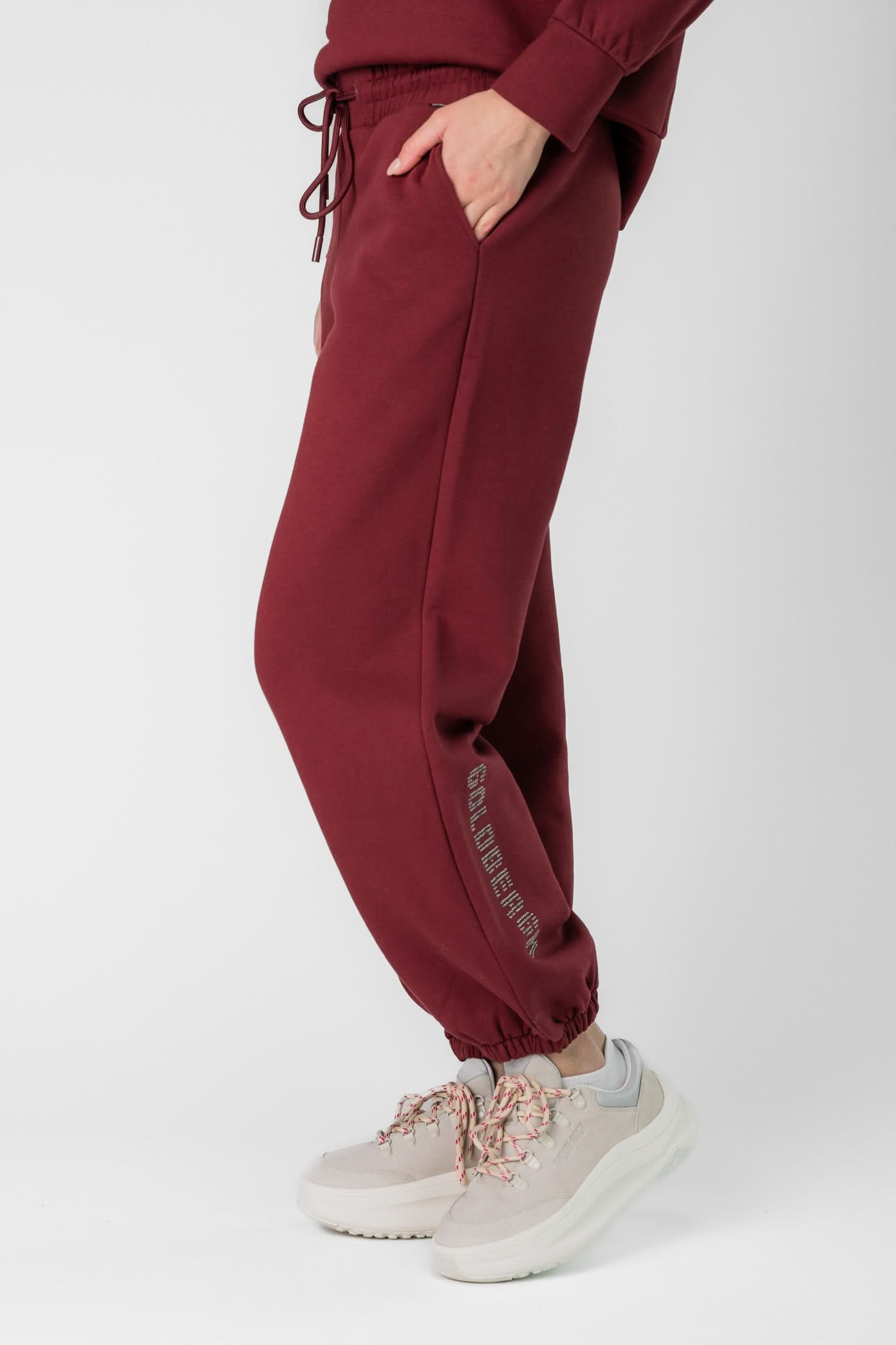 Bordowe spodnie dresowe DELFINA sweatpant