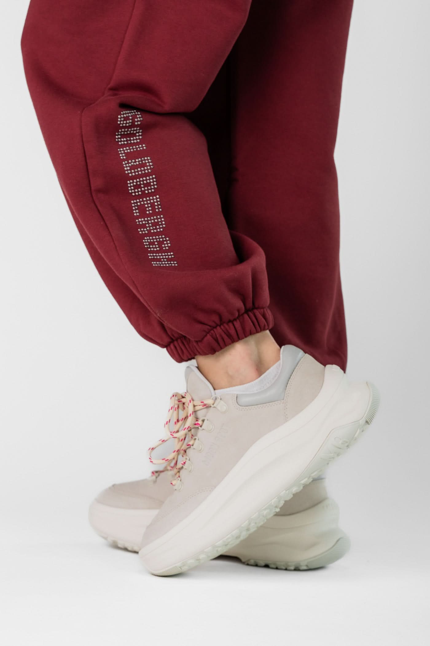 Bordowe spodnie dresowe DELFINA sweatpant