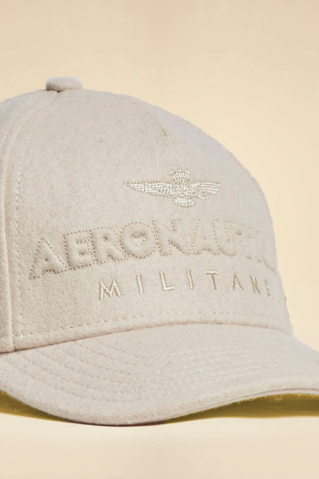 Beige wool hat with logo