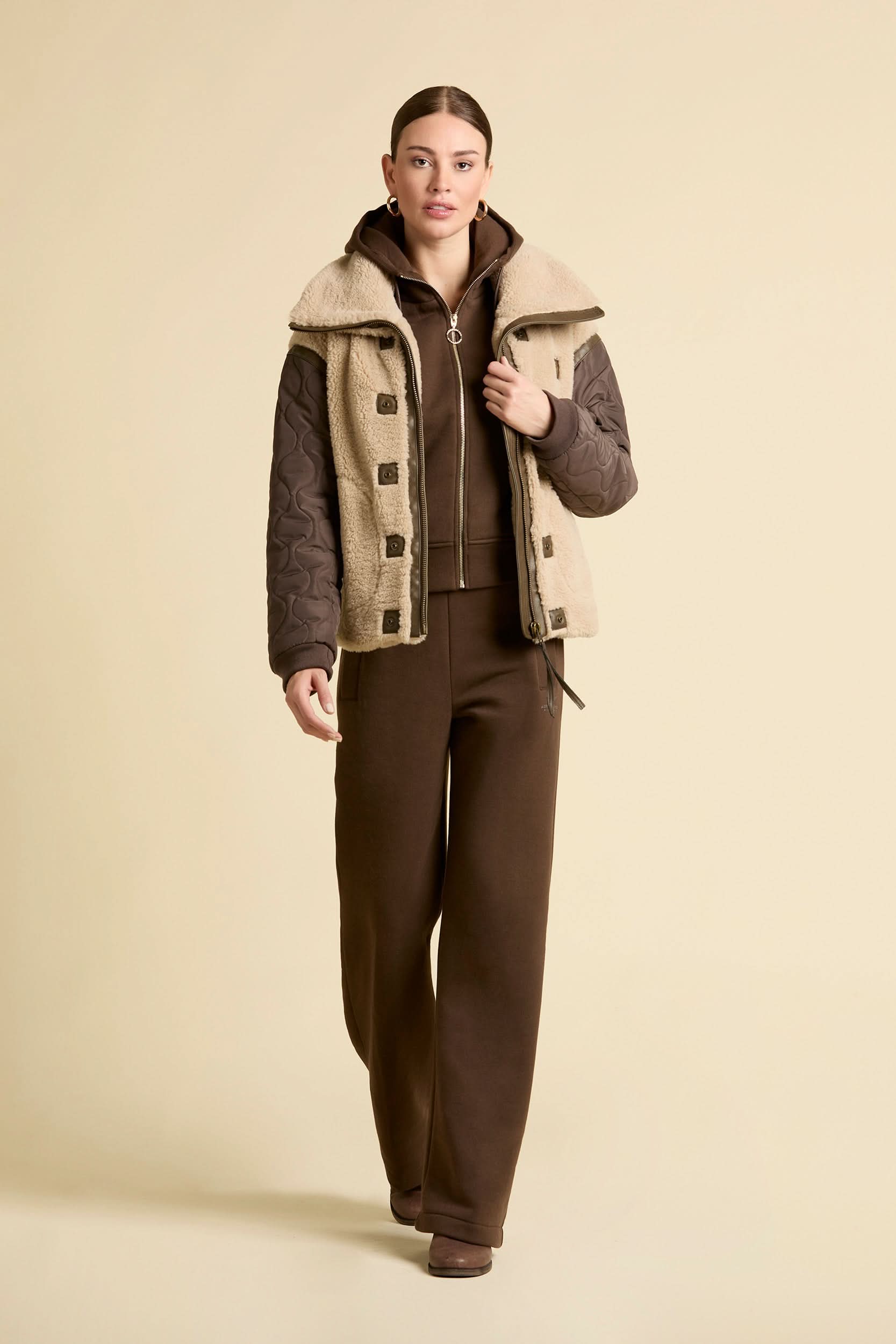 Wide-leg trousers