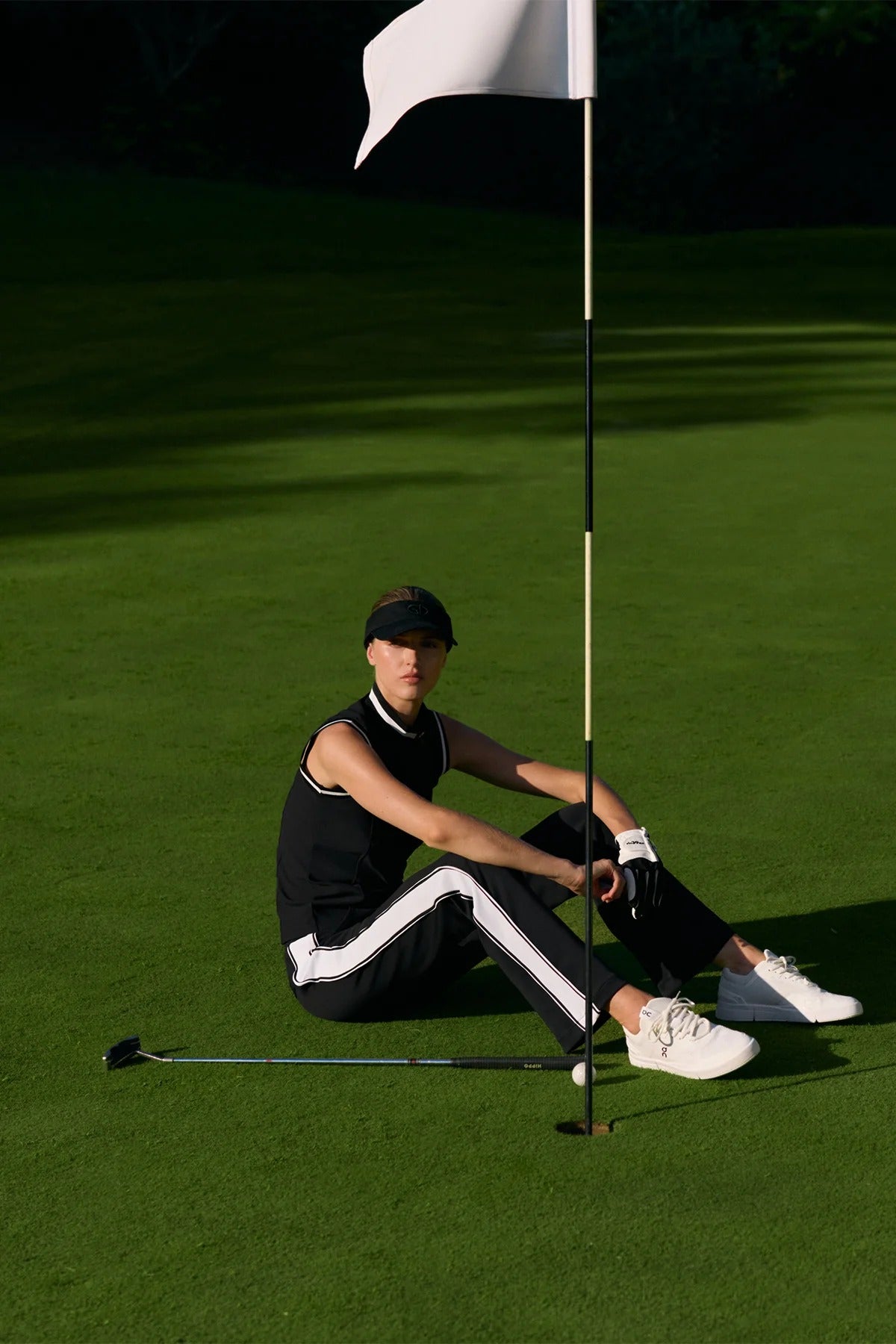 Czarne spodnie ELIO track pants