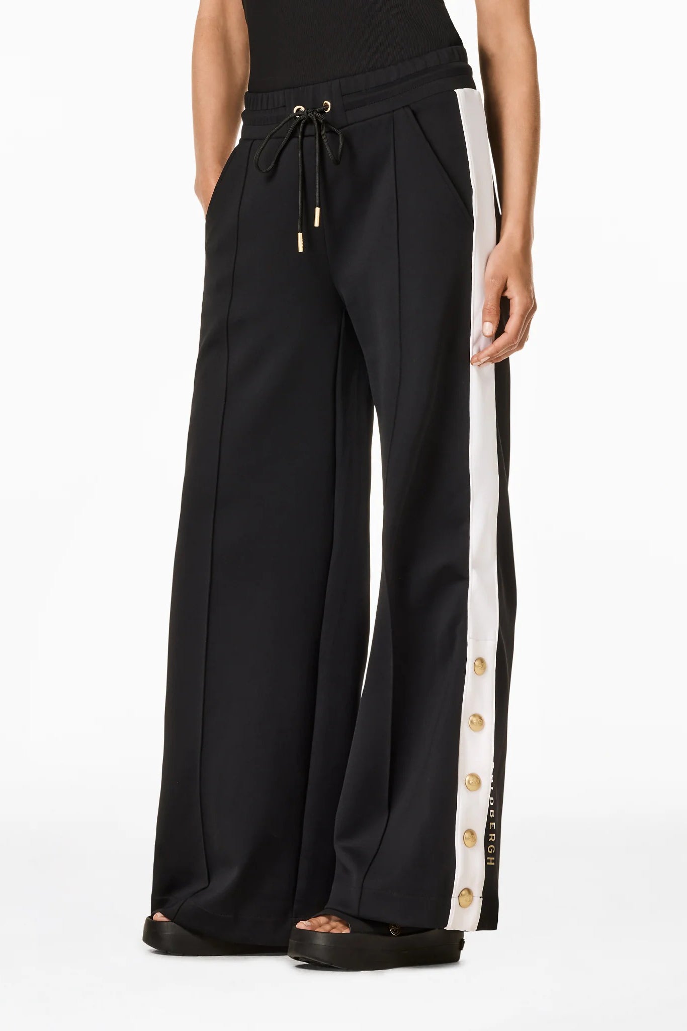 Czarne spodnie GRIMAUD track pants