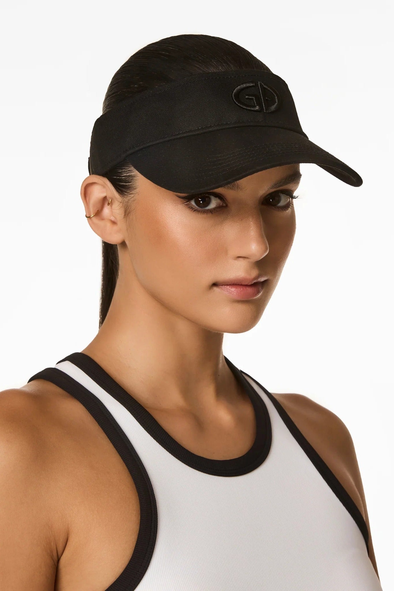 Czarny daszek MATCH visor