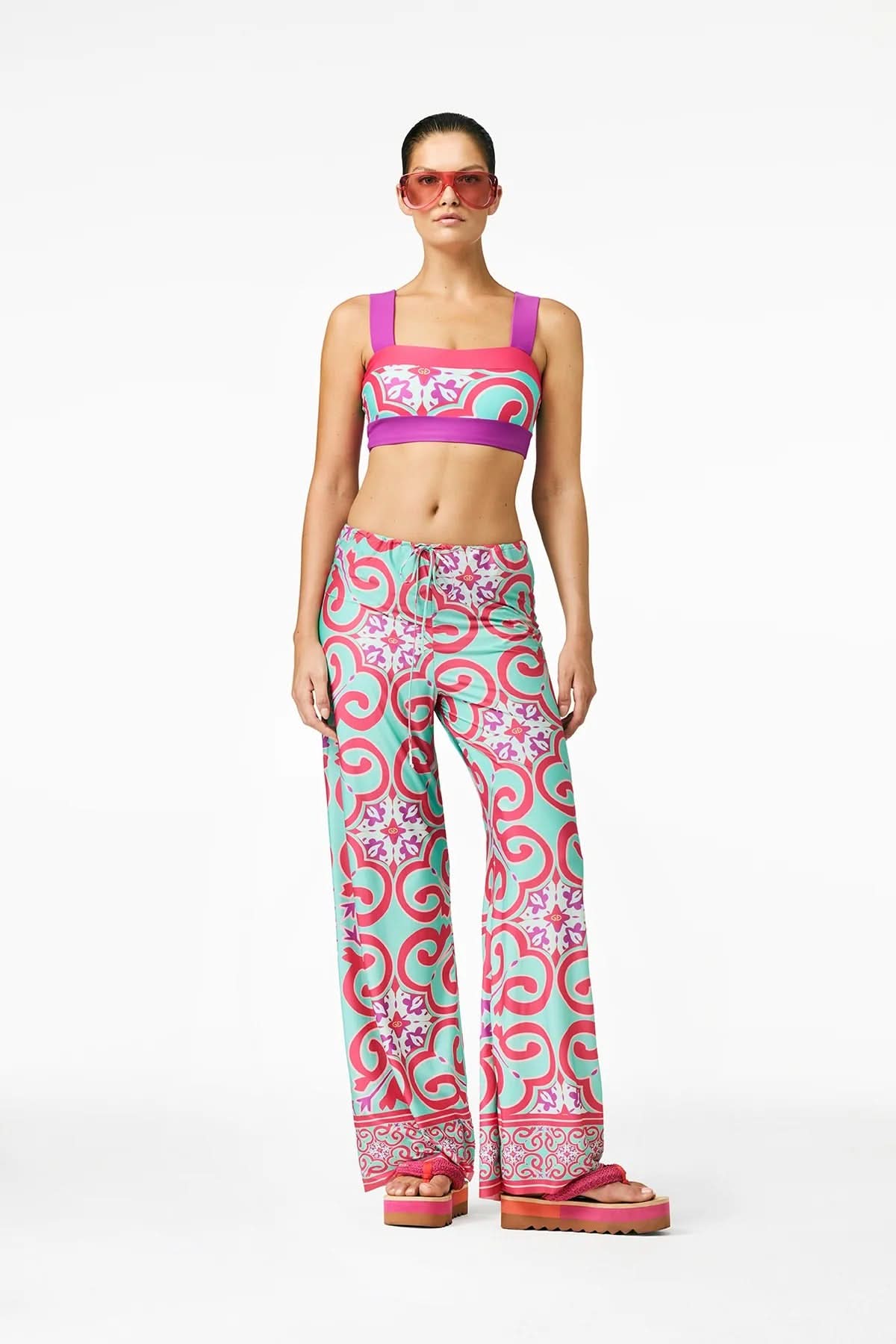 Spodnie TROPINA Capri Tile Print