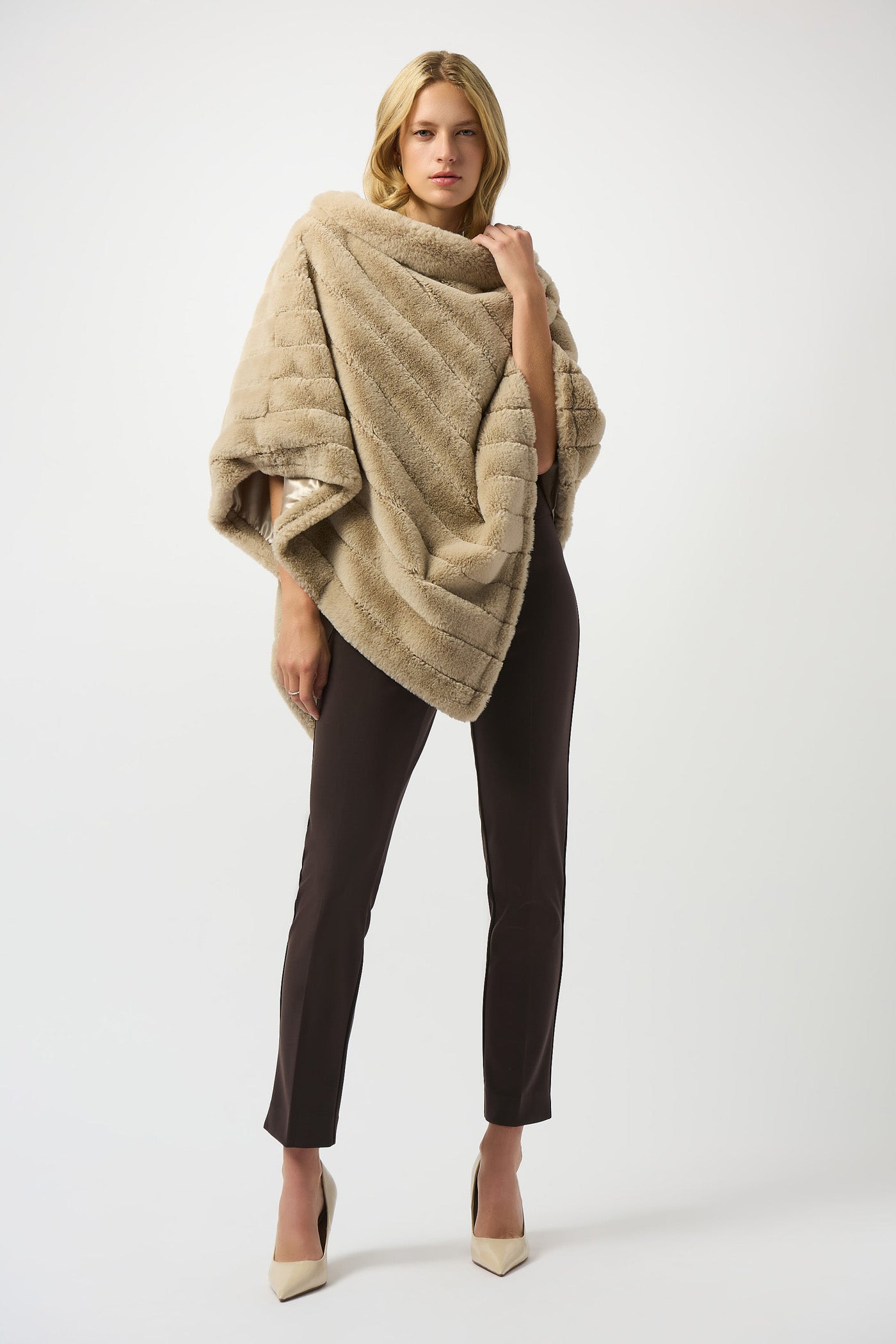 Brązowe spodnie materiałowe Slim Fit