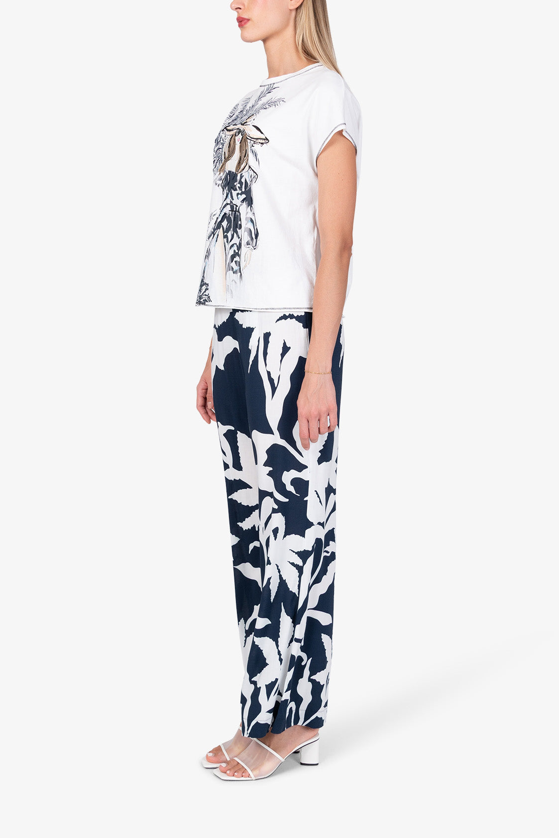 T-shirt with Viviana print