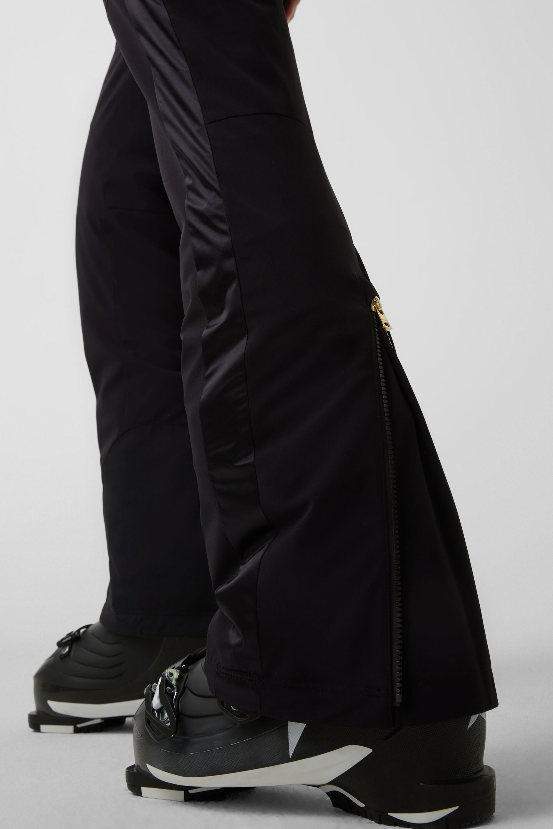 Czarne spodnie narciarskie z paskiem ILLMA-T