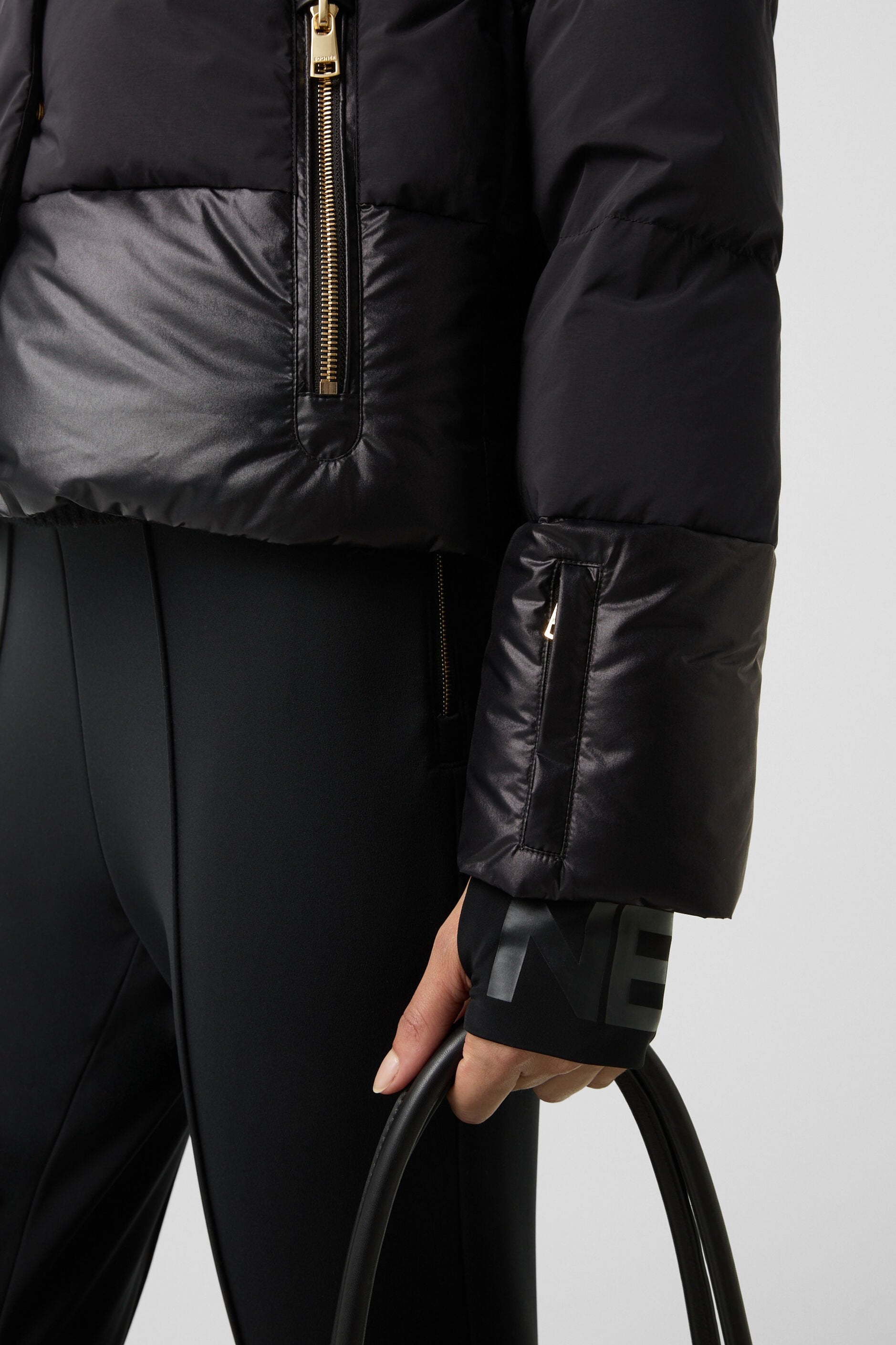 Czarna kurtka narciarska MAJA-D