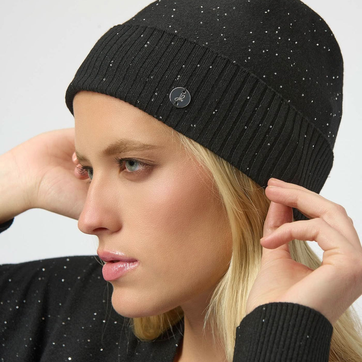 NEW JOSEPH RIBKOFF sequined knit beanie in black/silver Black Joseph Ribkoff cap | SportowyButik main image 2