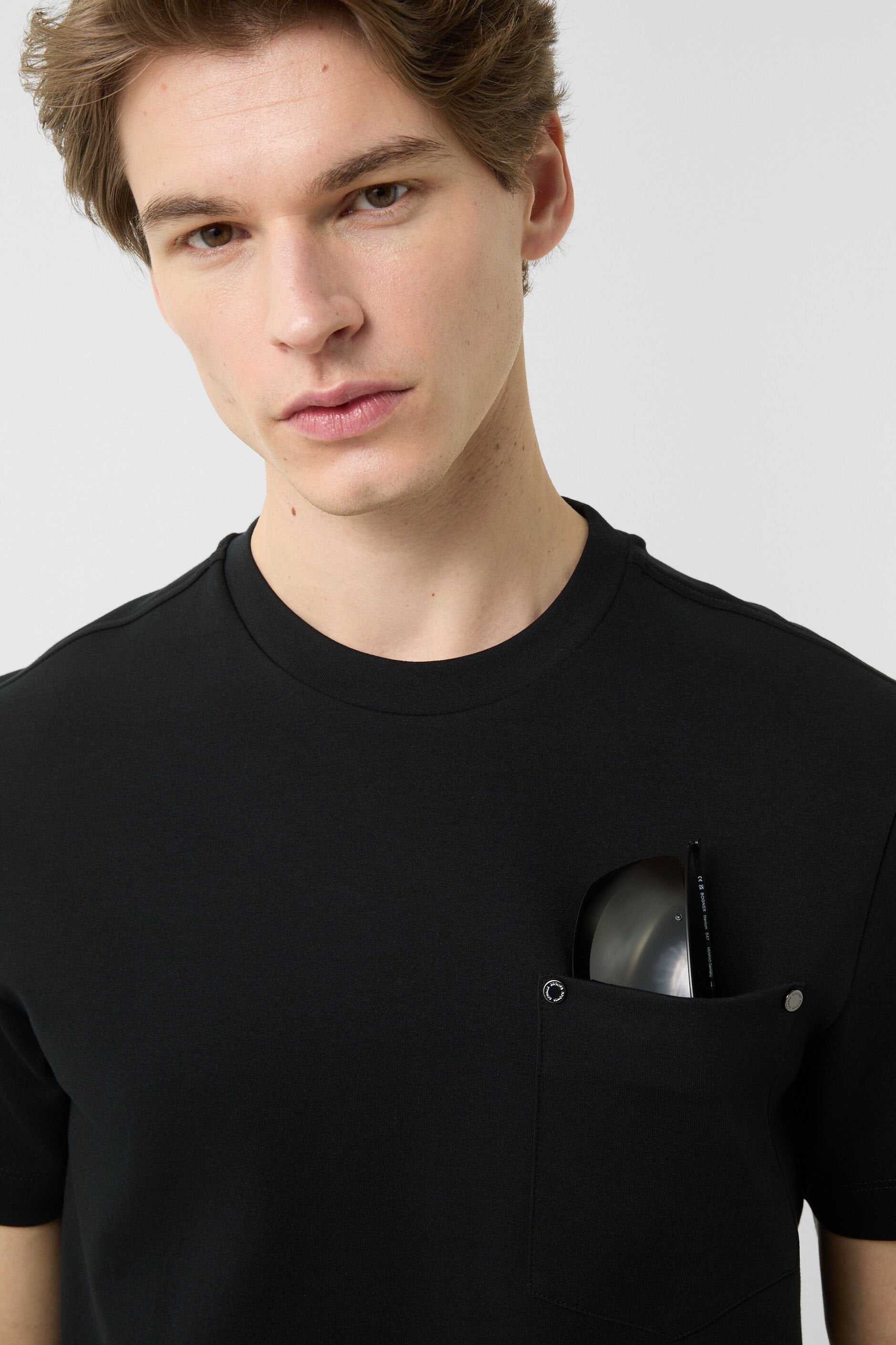 Czarny T-shirt DAMIEN