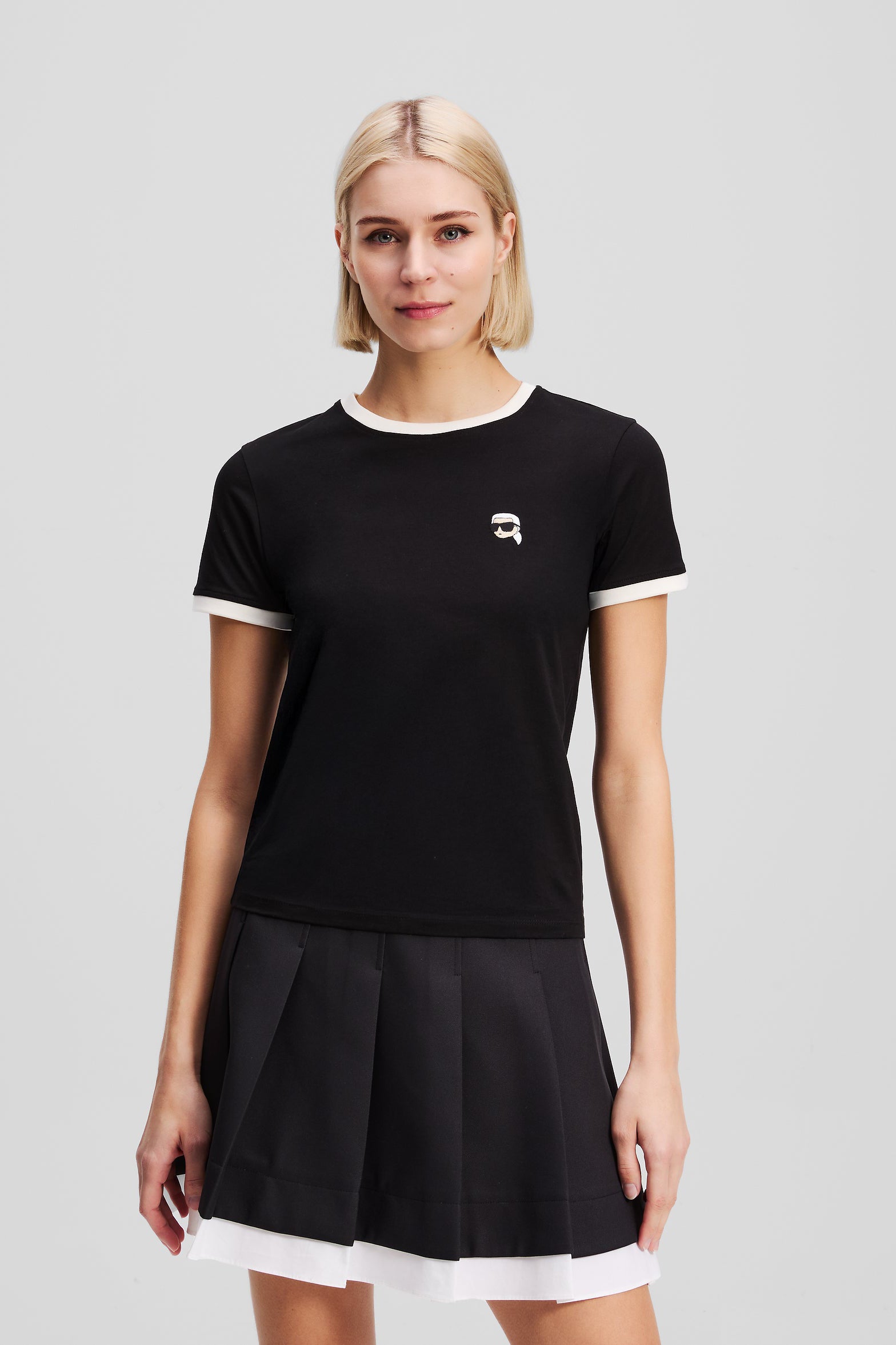 Czarny t-shirt slim Ikon Patch