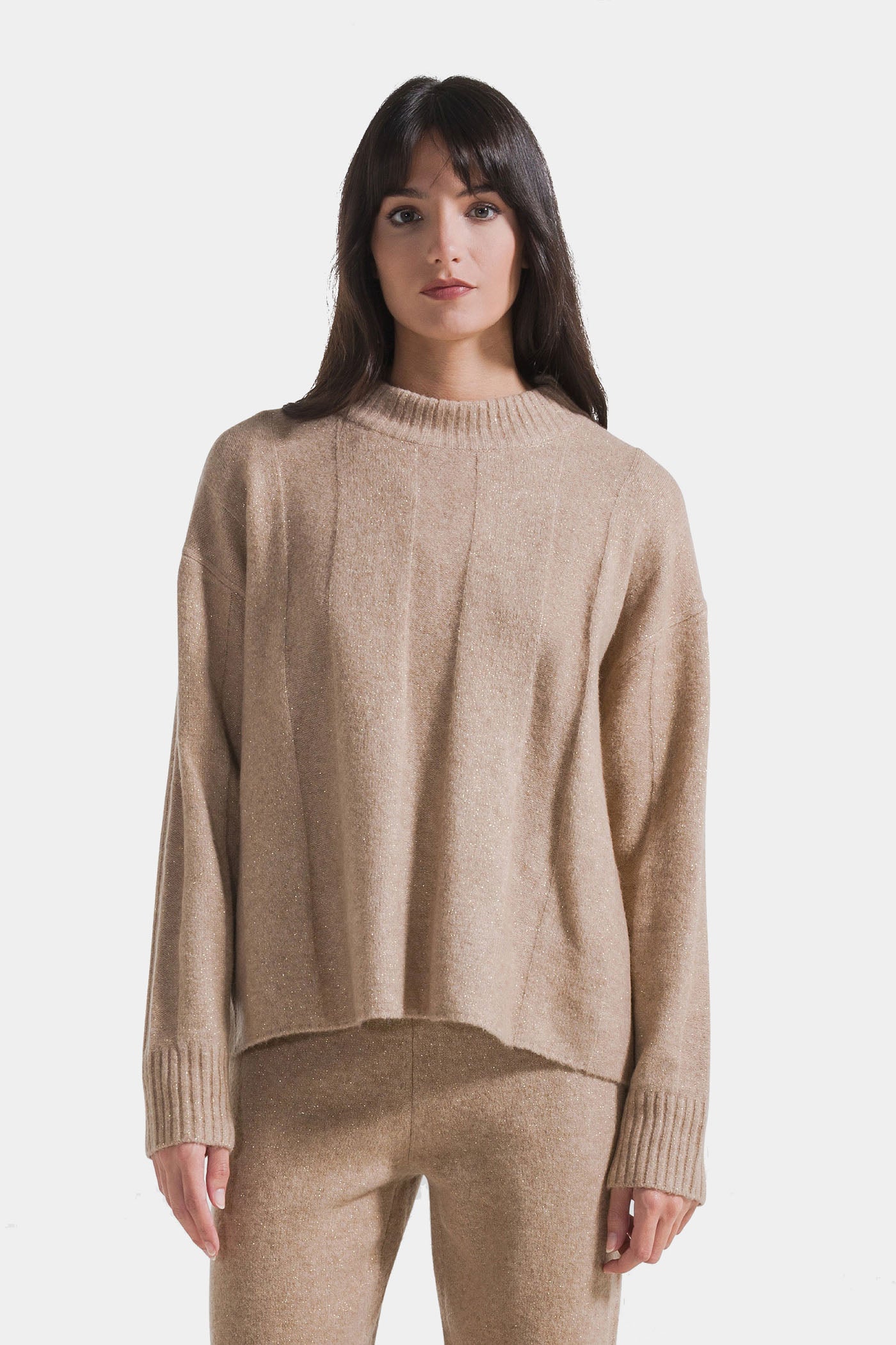 Beżowy miękki sweter damski