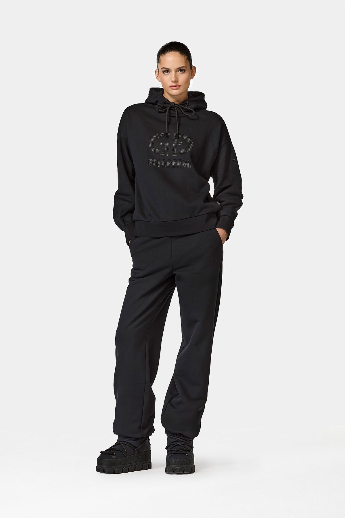 Czarne spodnie dresowe DELFINA sweatpant