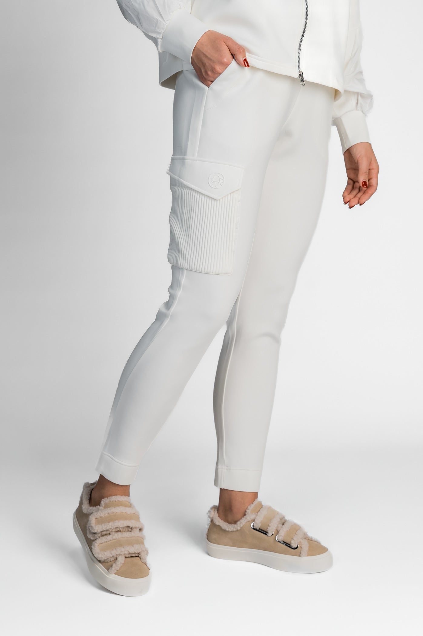 Osiri Women's Pants