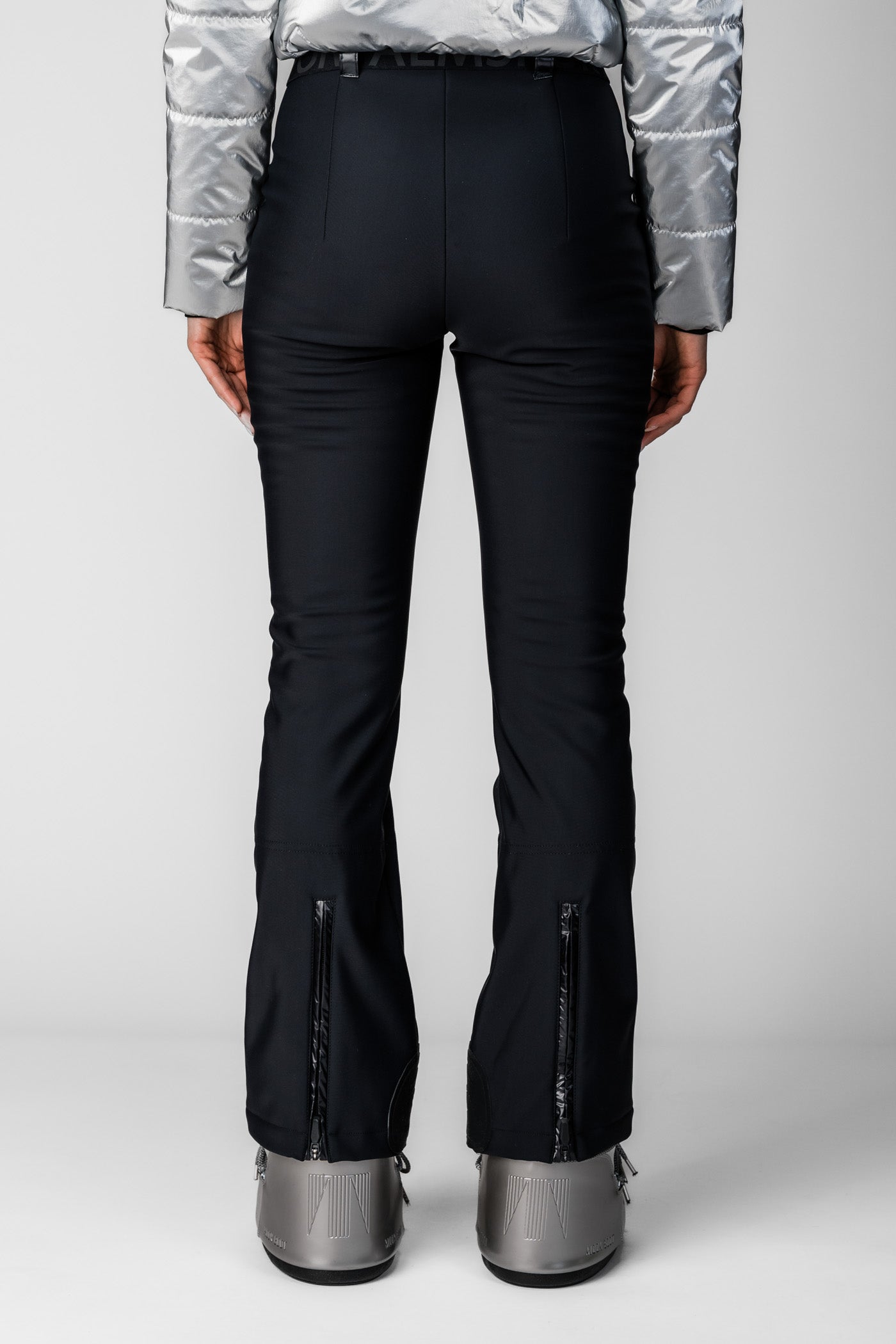 Srebrny kombinezon narciarski Munich CH