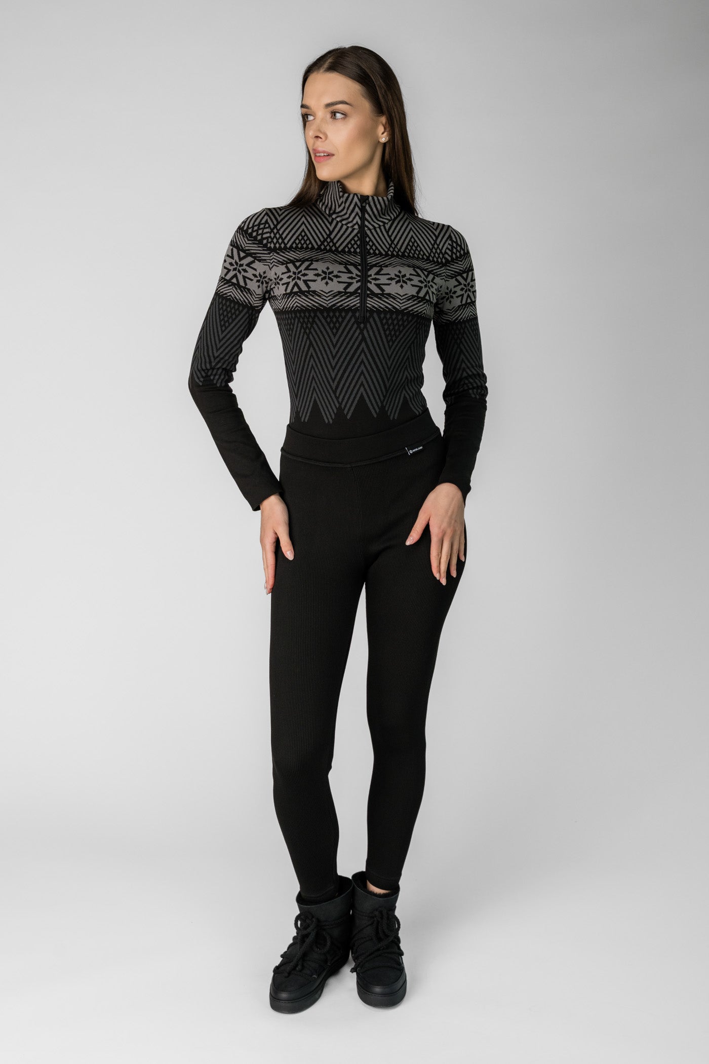 Czarne body z golfem 1/2 zip Aspen