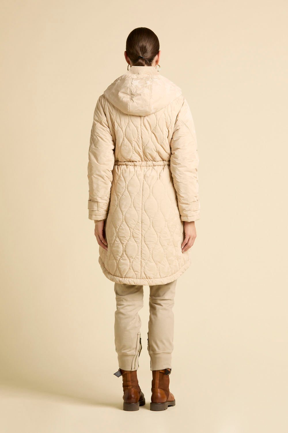 Parka pikowana z nadrukiem camouflage
