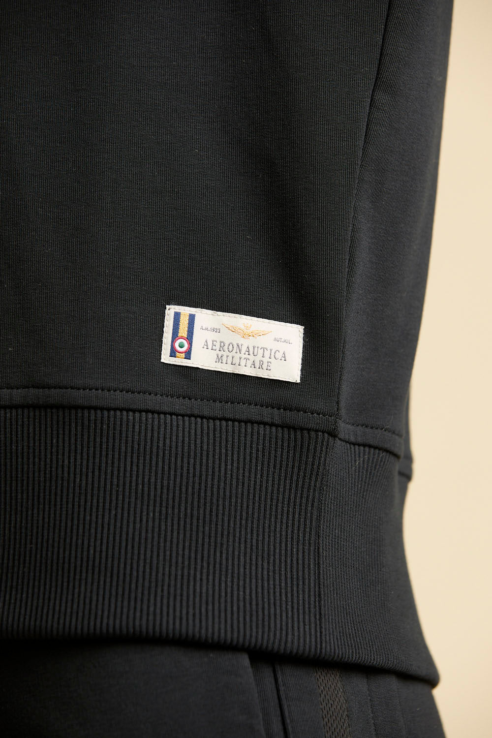 Czarna bluza damska