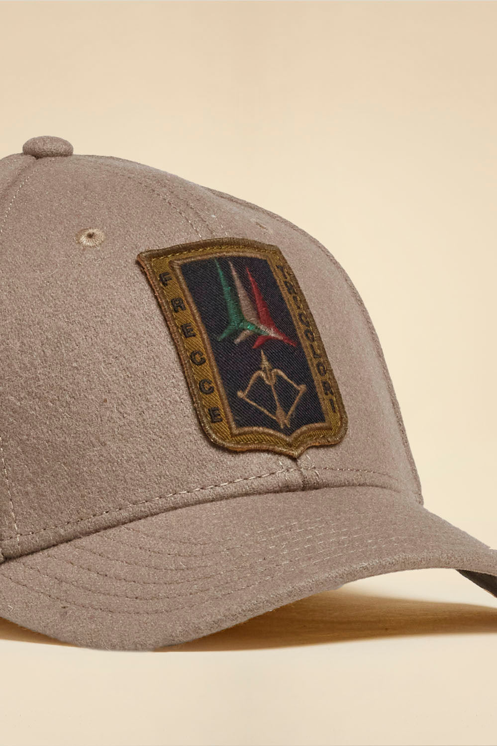 Czapka z haftem Gruppo Caccia brązowa