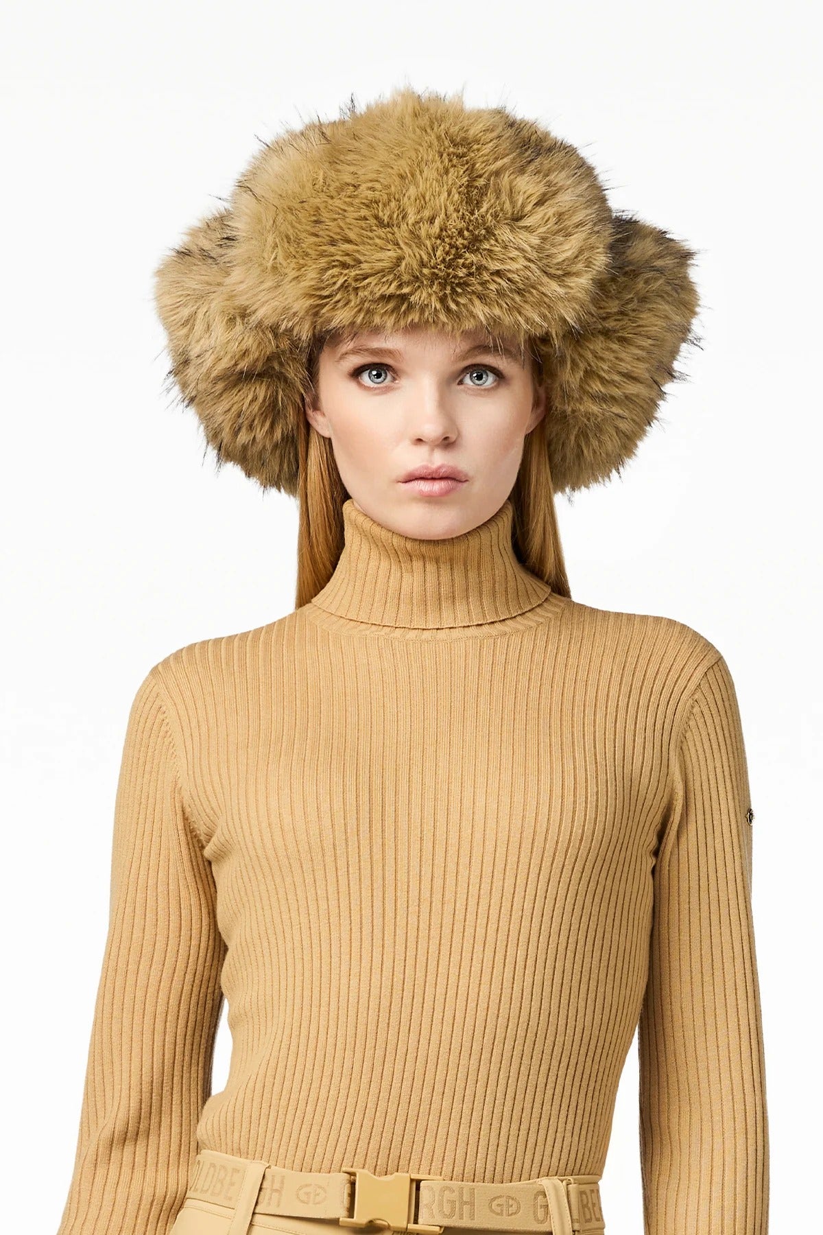 Czapka uszatka CHER fluffy