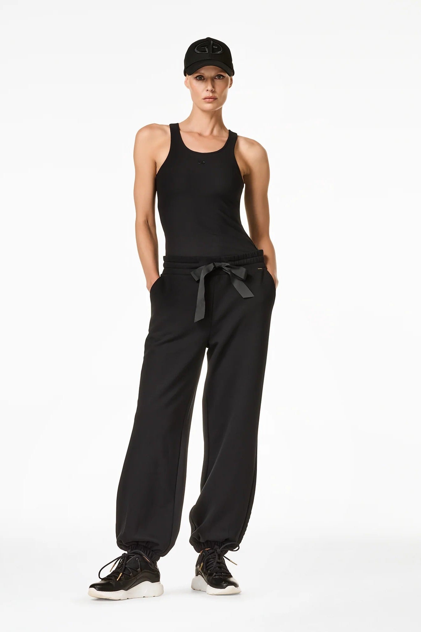 Czarne spodnie LOUNGER pants