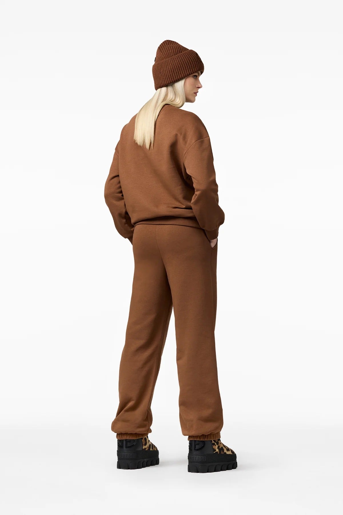 LUMA sweat pants