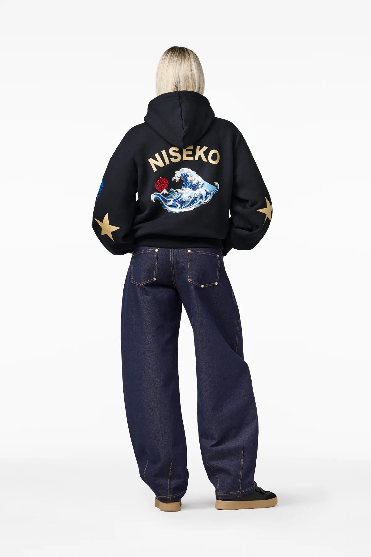 TOBU hooded sweater